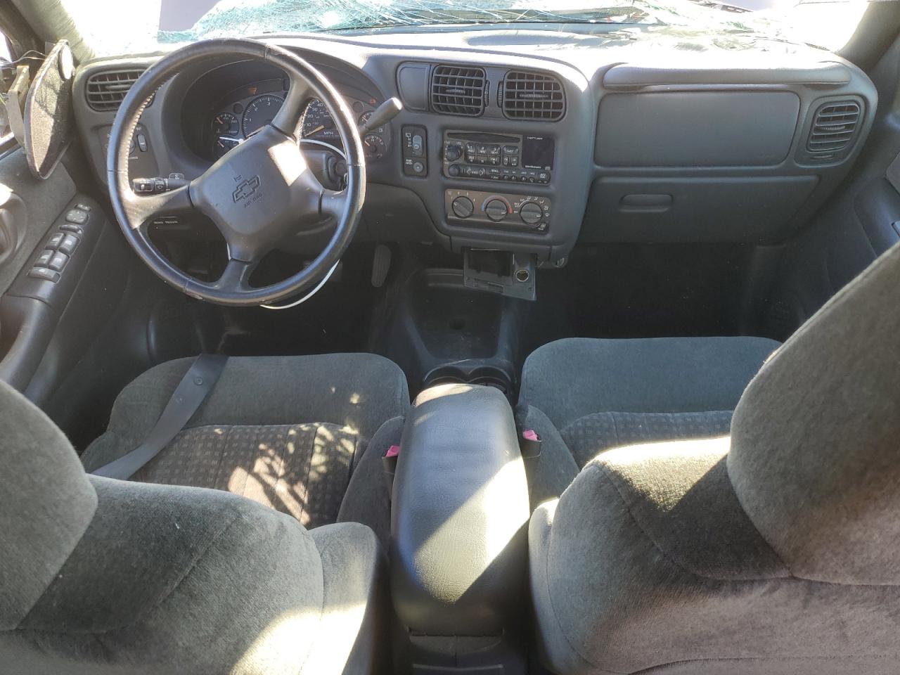 2002 Chevrolet Blazer VIN: 1GNCS13W72K162025 Lot: 93094355