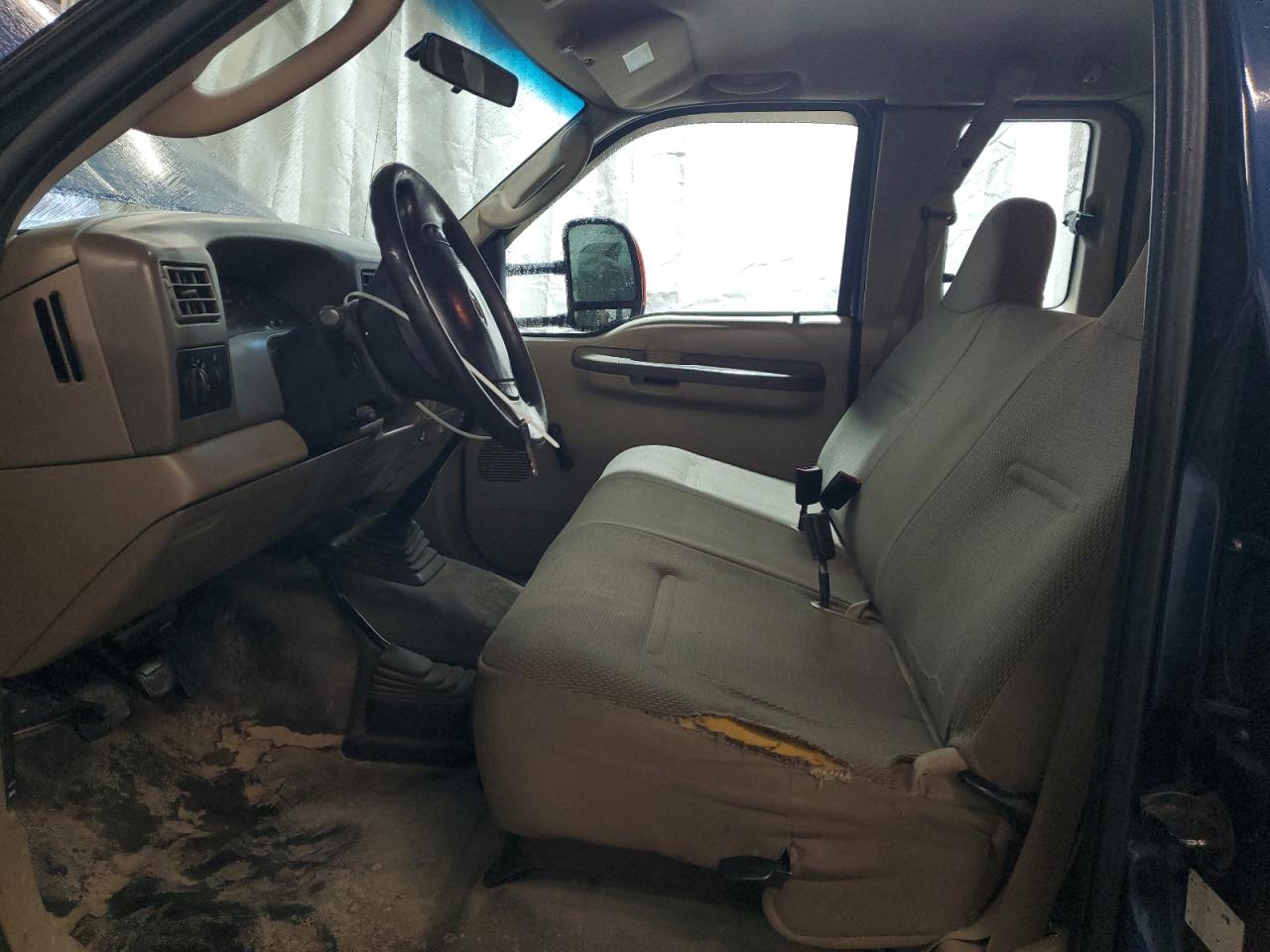 2004 Ford F250 Super Duty VIN: 1FTNX21P94EB15049 Lot: 92656855