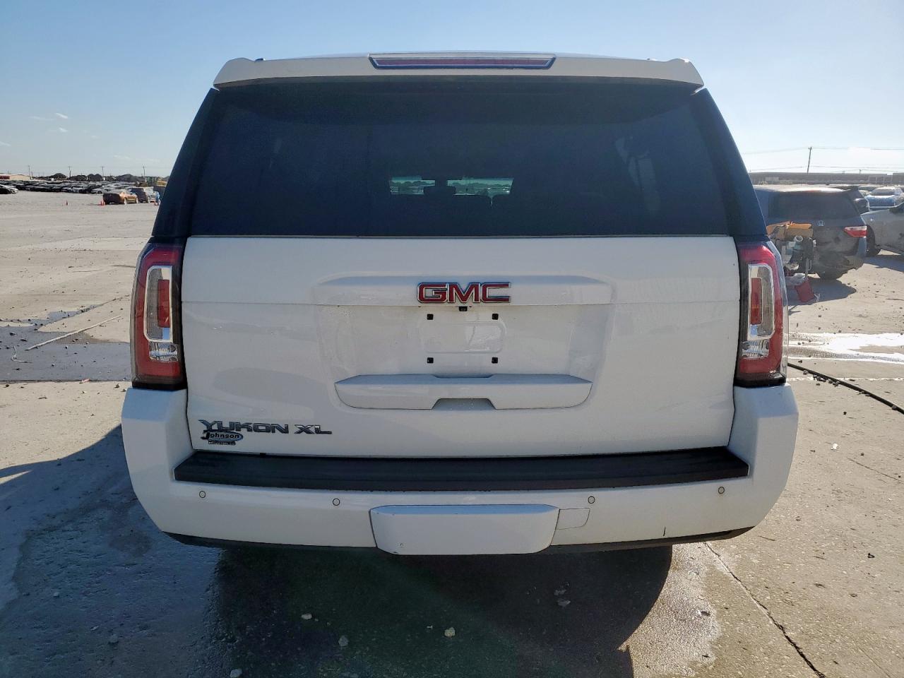 2015 GMC Yukon Xl K1500 Sle VIN: 1GKS2GEC6FR515222 Lot: 92981705
