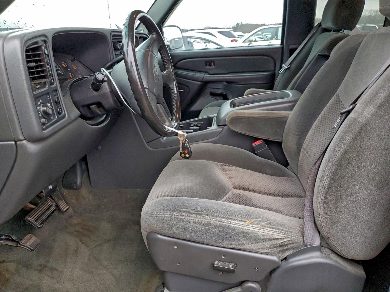 2004 Chevrolet Silverado K1500 VIN: 2GCEK19T141104719 Lot: 94588625