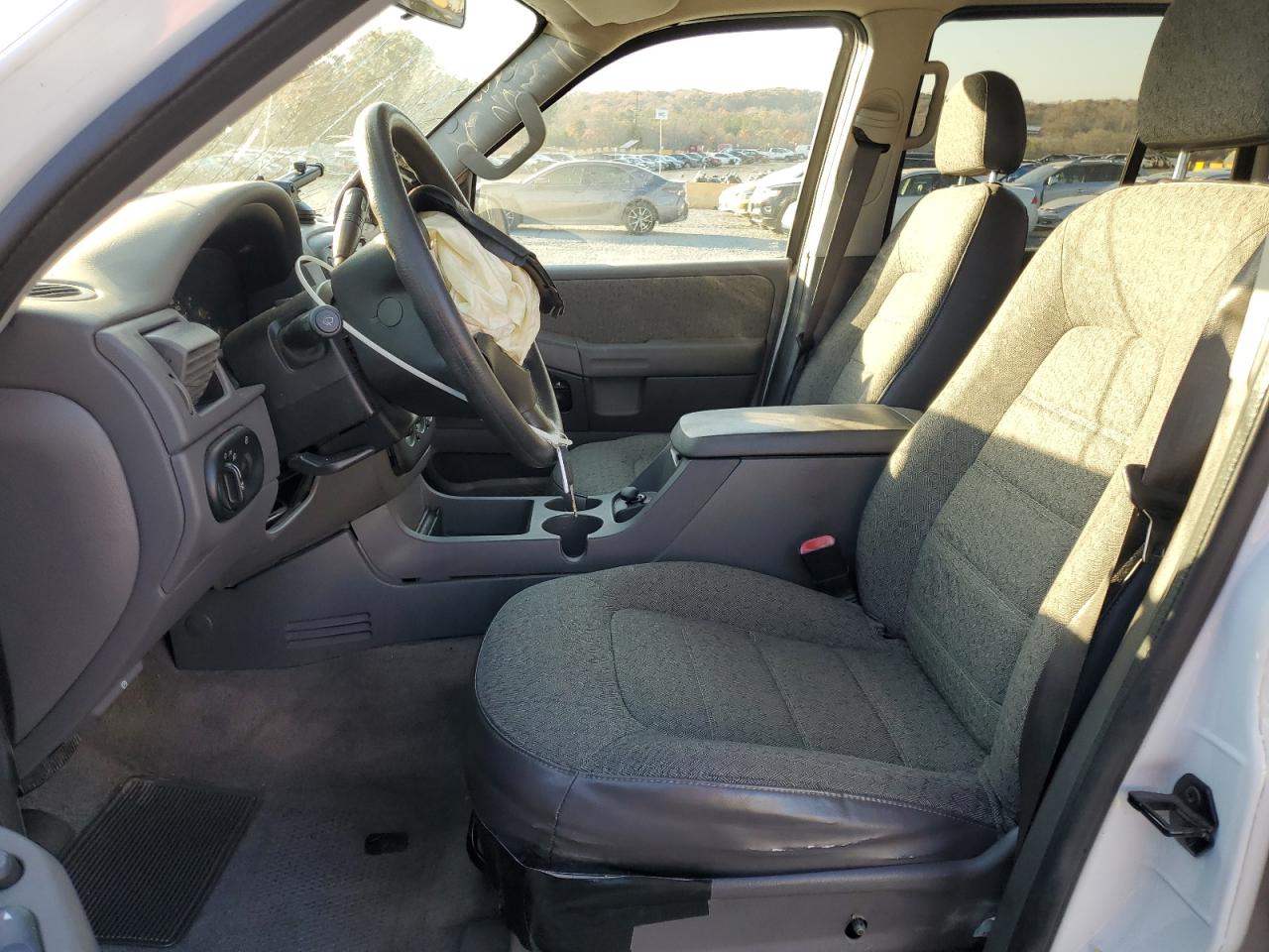 2004 Ford Explorer Xls VIN: 1FMZU72K54ZA73493 Lot: 92523555