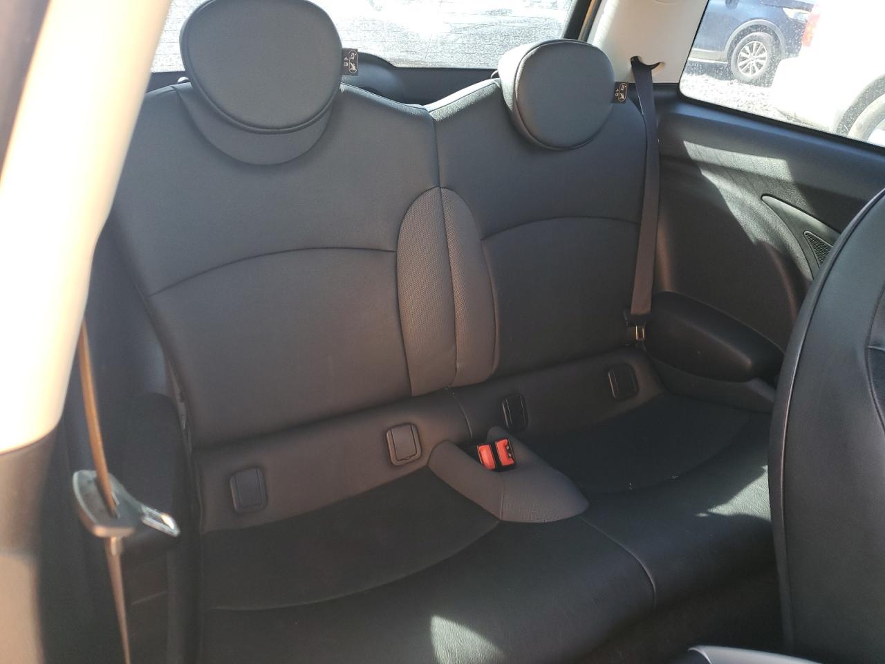 2009 Mini Cooper S VIN: WMWMF73579TW84926 Lot: 92217395