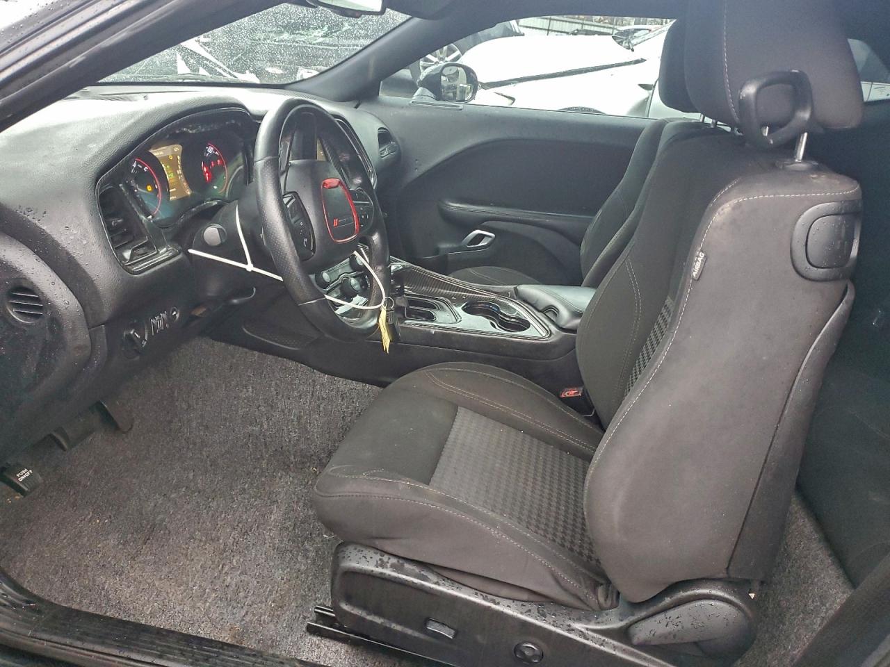 2016 Dodge Challenger Sxt VIN: 2C3CDZAG2GH202351 Lot: 92683485