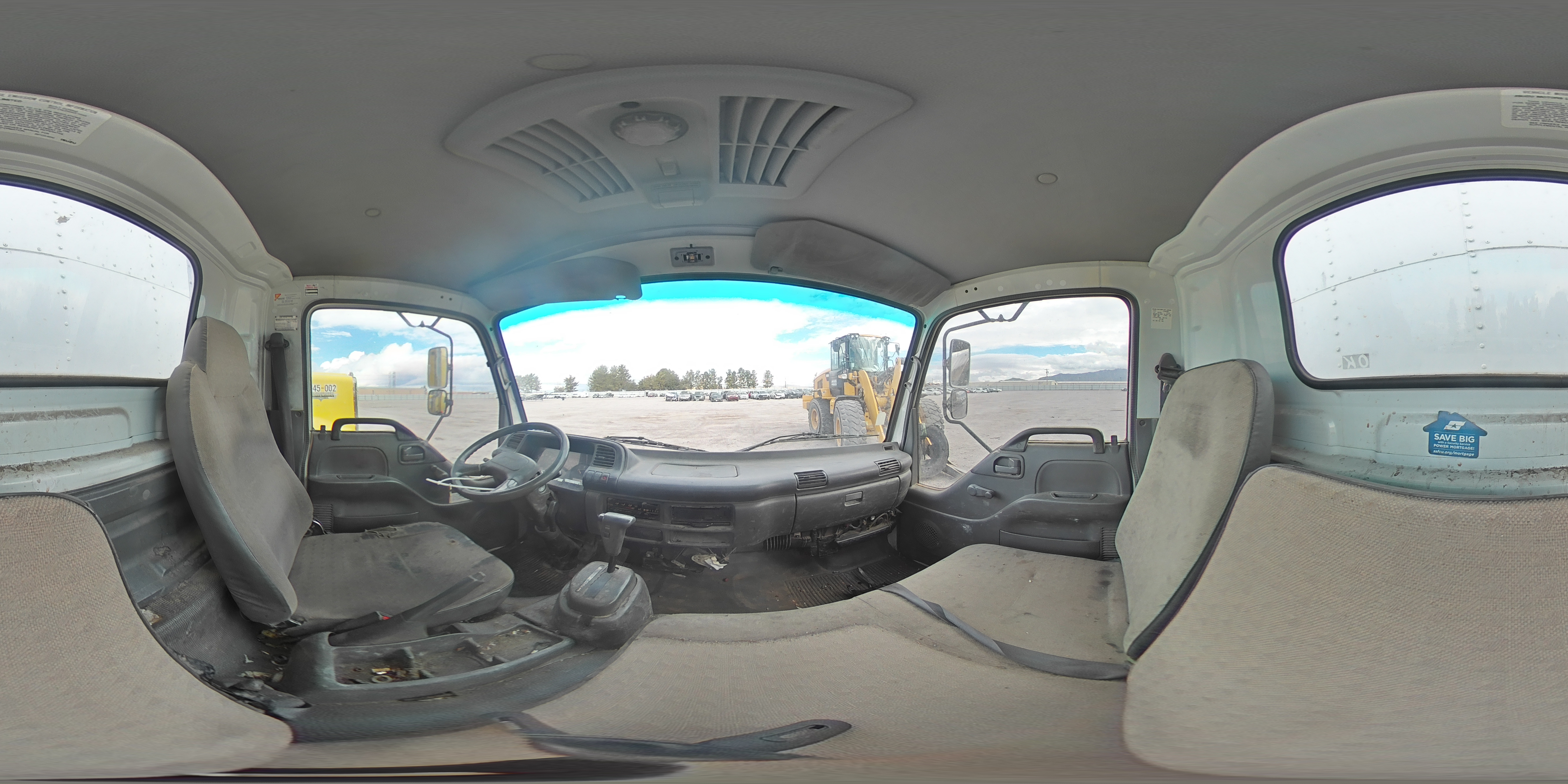 2001 Isuzu Npr Box Truck VIN: JALC4B14217006355 Lot: 91984825