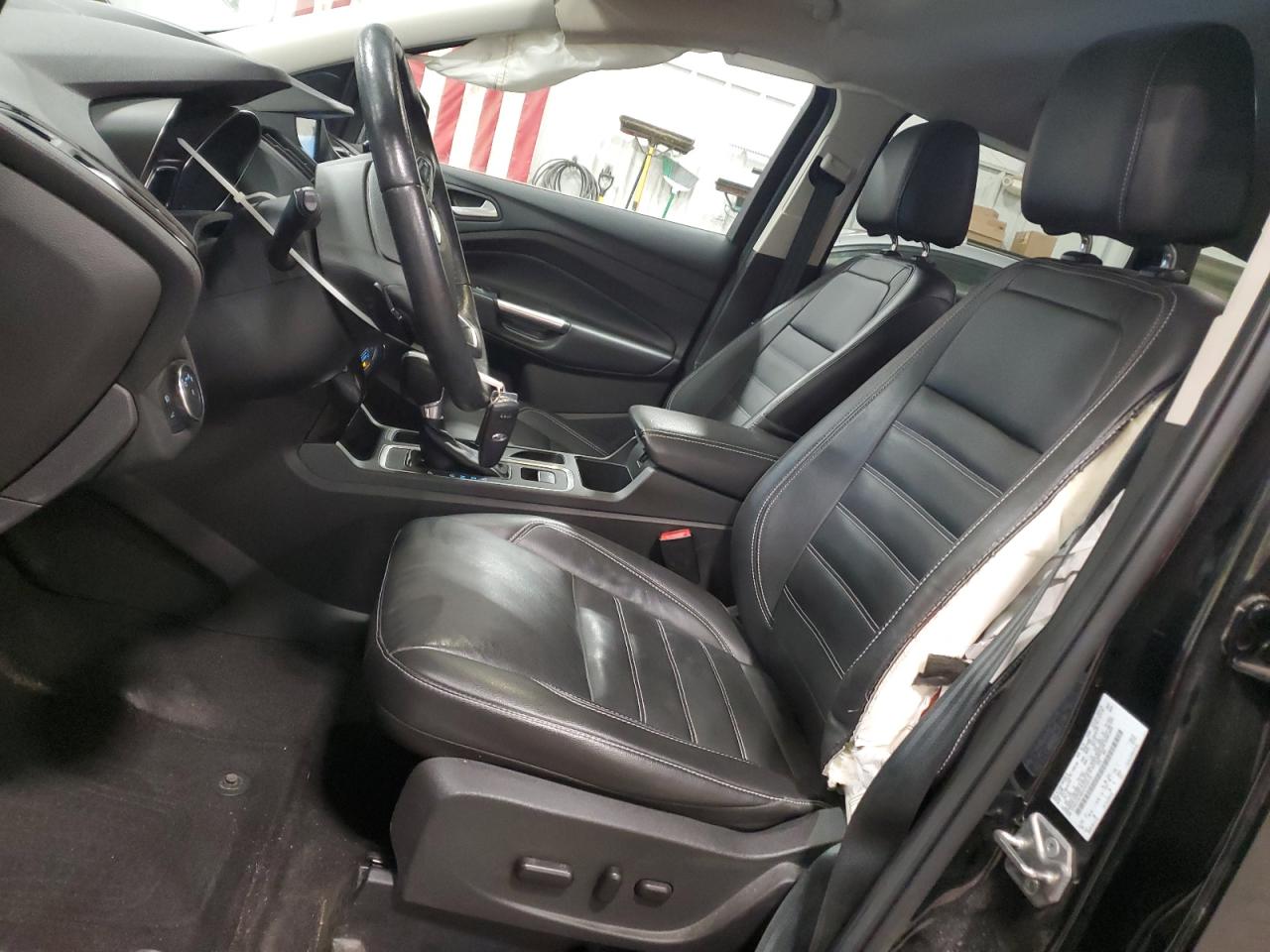 2017 Ford Escape Titanium VIN: 1FMCU9J98HUE33715 Lot: 92895425