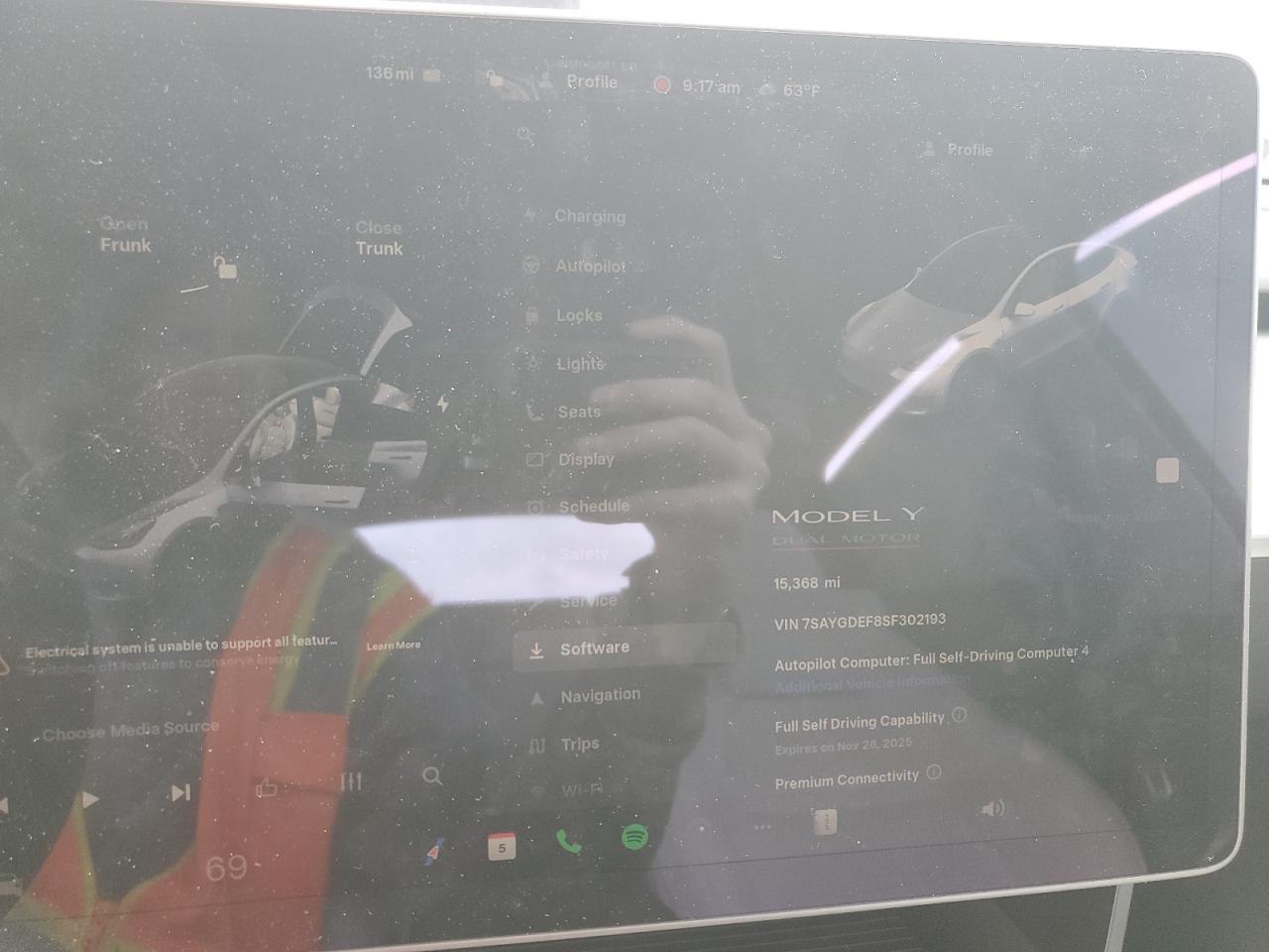 2025 Tesla Model Y VIN: 7SAYGDEF8SF302193 Lot: 91138505