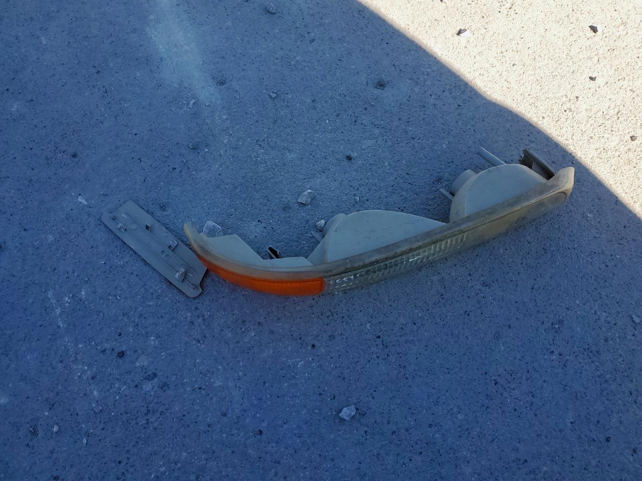 2001 Chevrolet Tahoe C1500 VIN: 1GNEC13T21R209009 Lot: 91688005