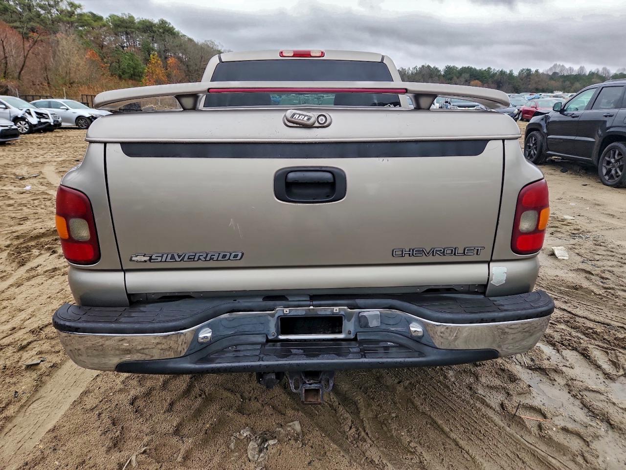 2000 Chevrolet Silverado C1500 VIN: 2GCEC19T6Y1309066 Lot: 93667965