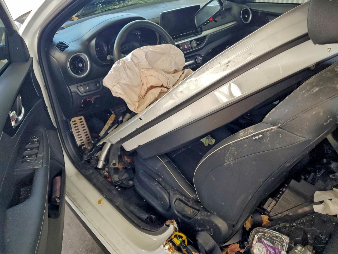 2024 Kia Forte Gt Line VIN: 3KPF54AD5RE805498 Lot: 91117225