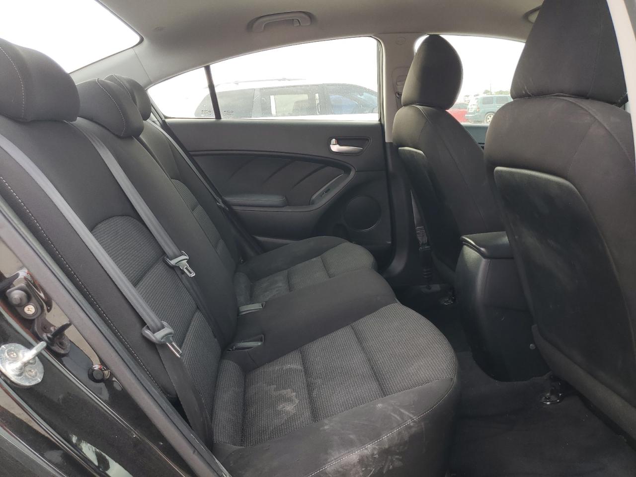 2017 Kia Forte Lx VIN: 3KPFK4A79HE074981 Lot: 82766205