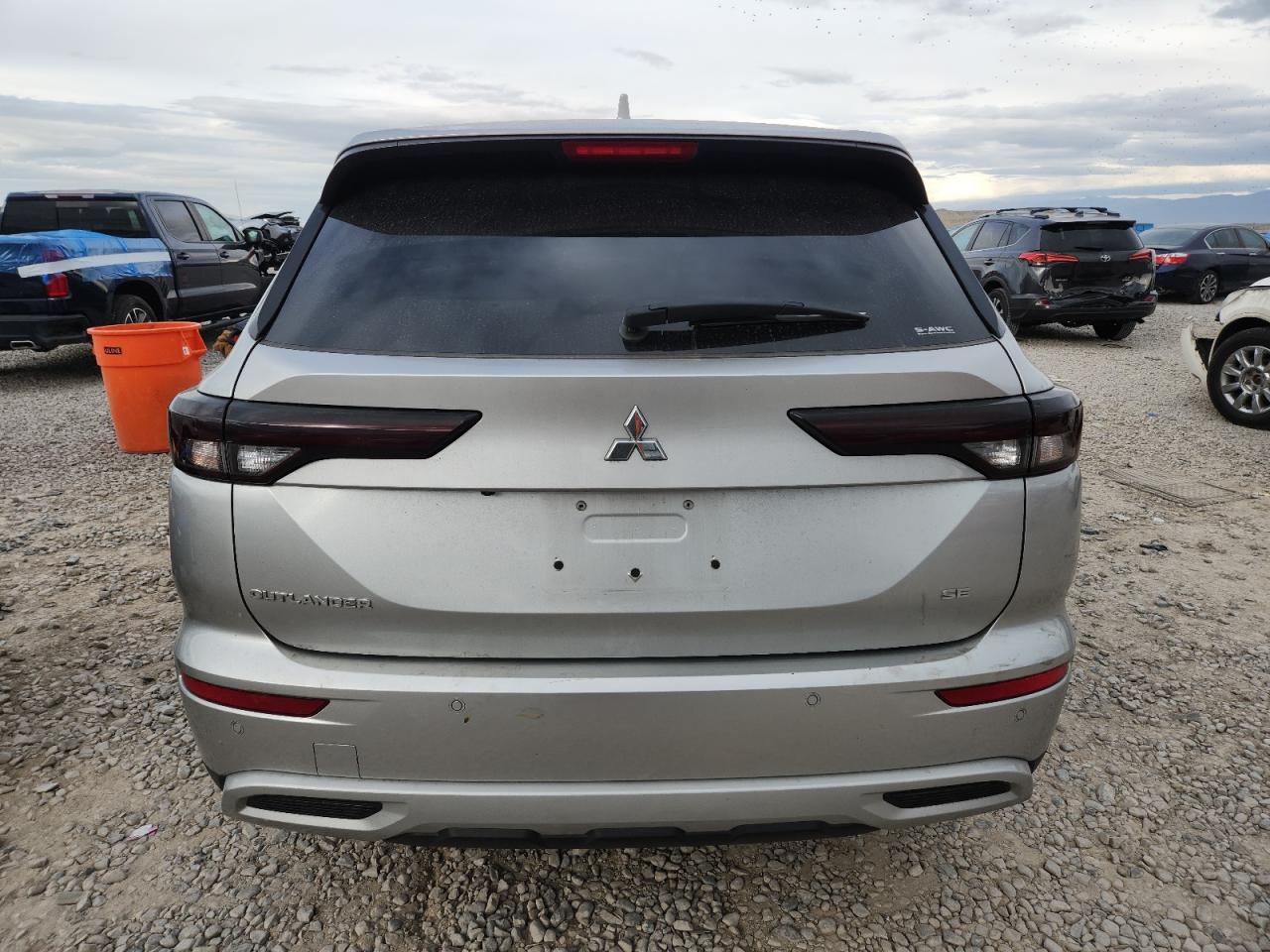 2022 Mitsubishi Outlander Se VIN: JA4J4UA89NZ043933 Lot: 92915995
