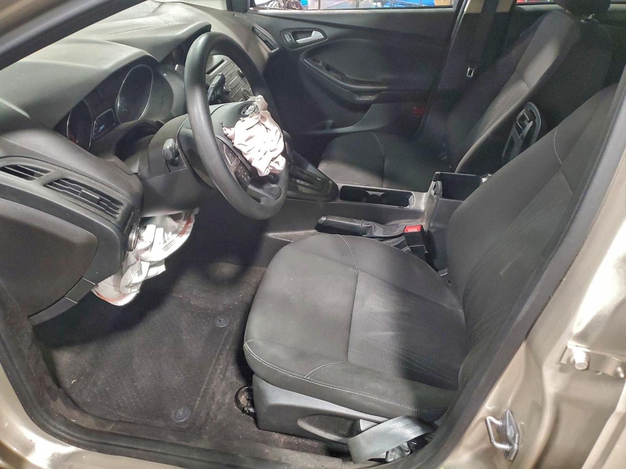 2017 Ford Focus Se VIN: 1FADP3F27HL315367 Lot: 93522605