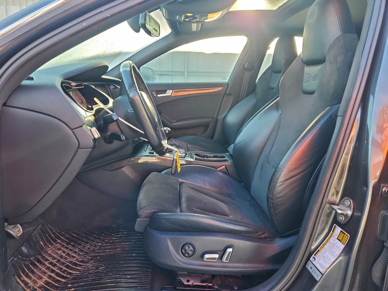 2015 Audi S4 Premium Plus VIN: WAUDGAFL9FA124675 Lot: 92717335