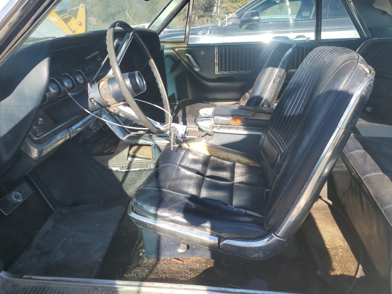 1966 Ford Thunderbir VIN: 6Y83Z131909 Lot: 91263025