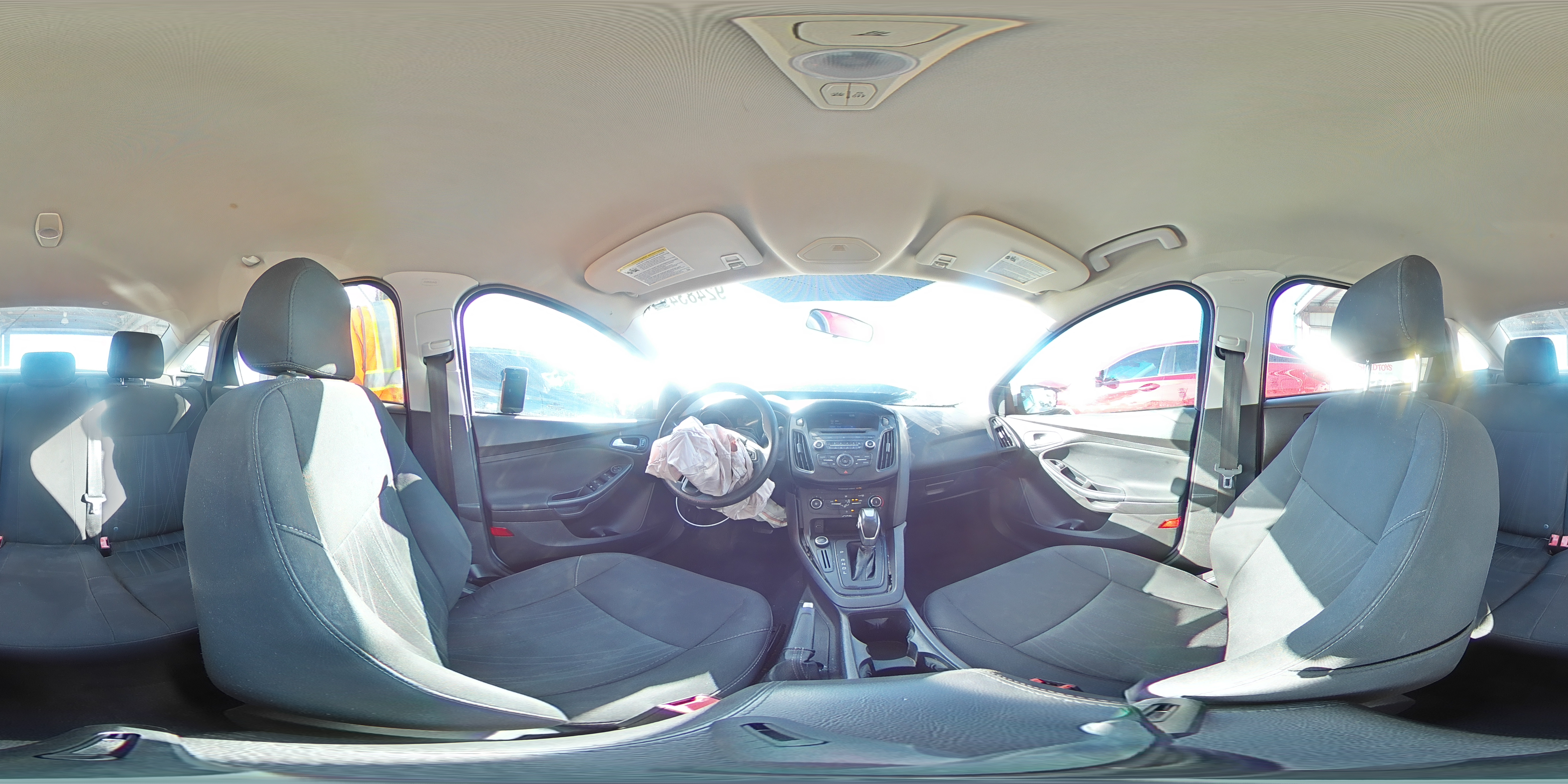 2016 Ford Focus Se VIN: 1FADP3F24GL283475 Lot: 92483495