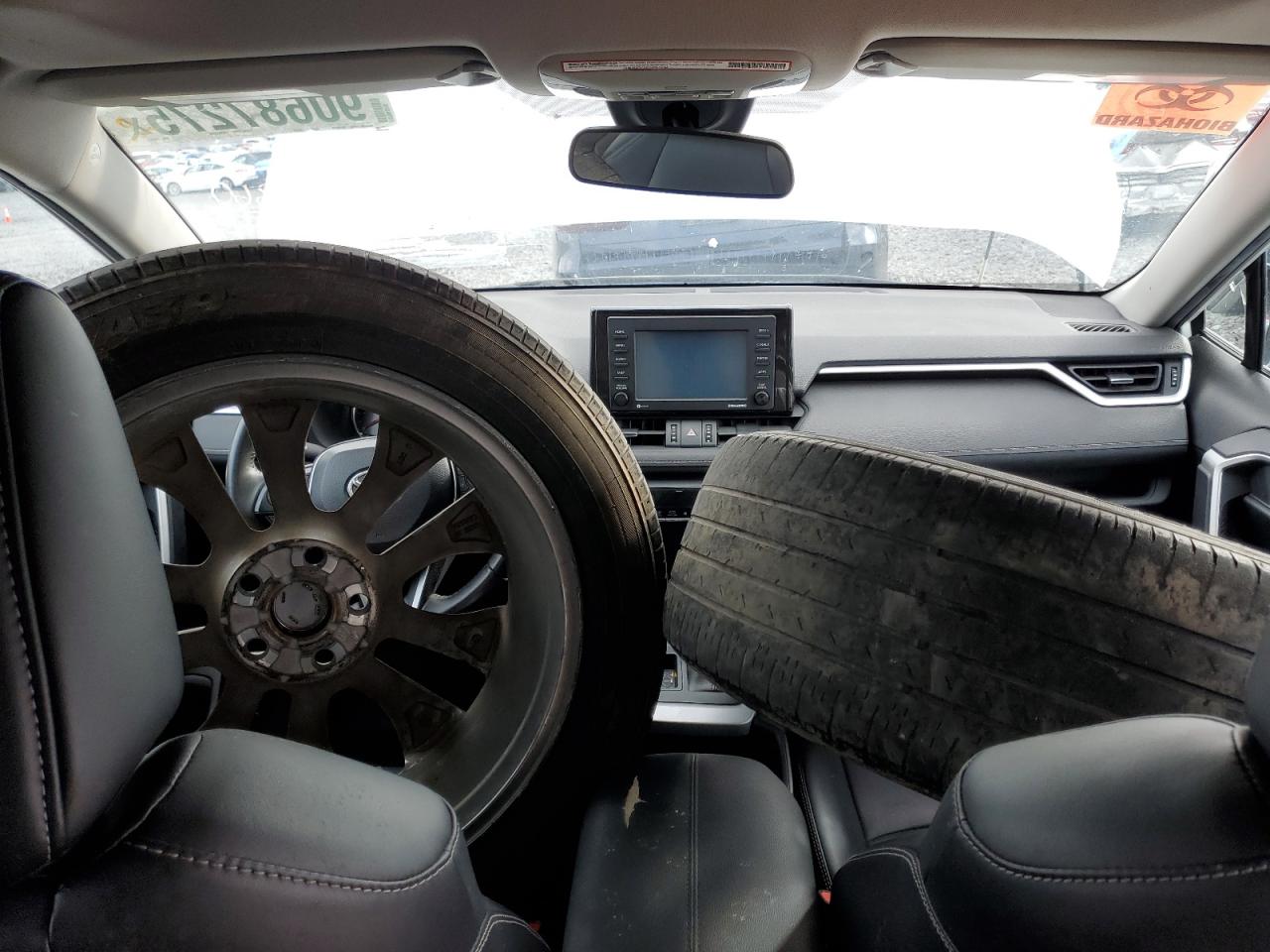 2020 Toyota Rav4 Xle Premium VIN: 2T3C1RFV8LW092024 Lot: 90687275