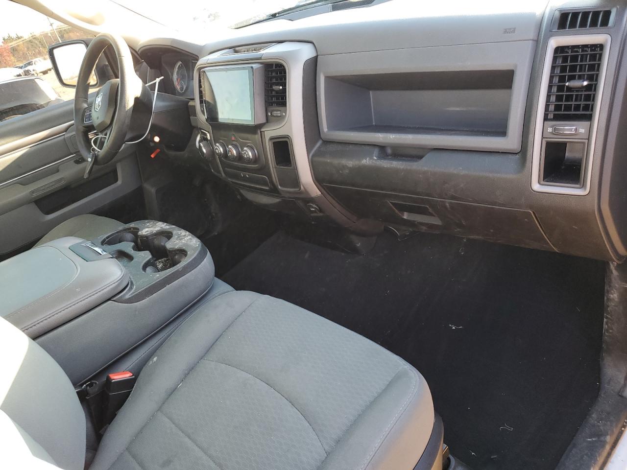 2018 Ram 1500 St VIN: 3C6JR6DTXJG129532 Lot: 92696125