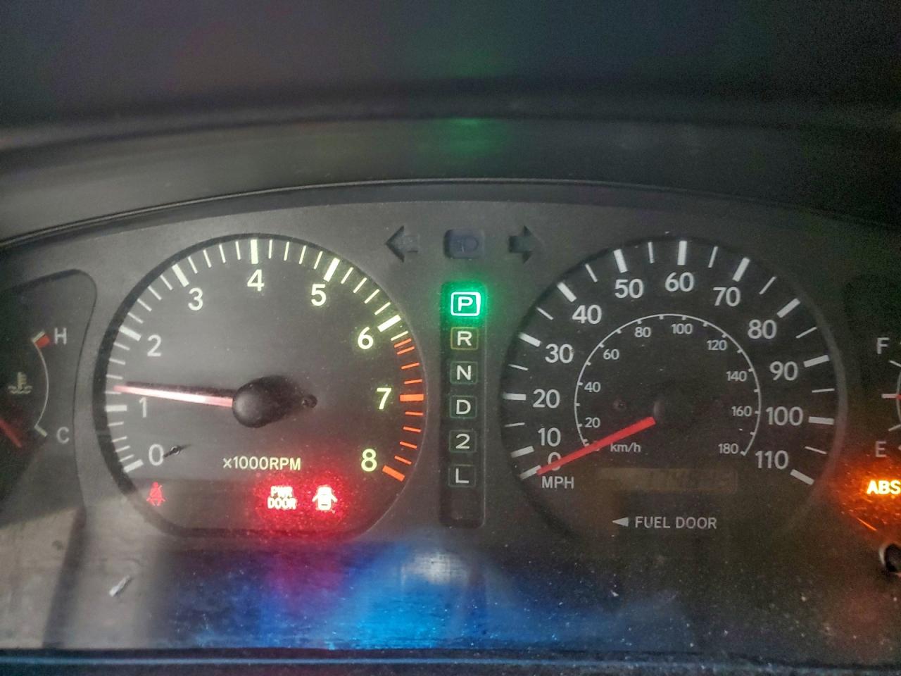 2000 Toyota Sienna Le VIN: 4T3ZF13C9YU289341 Lot: 94279555