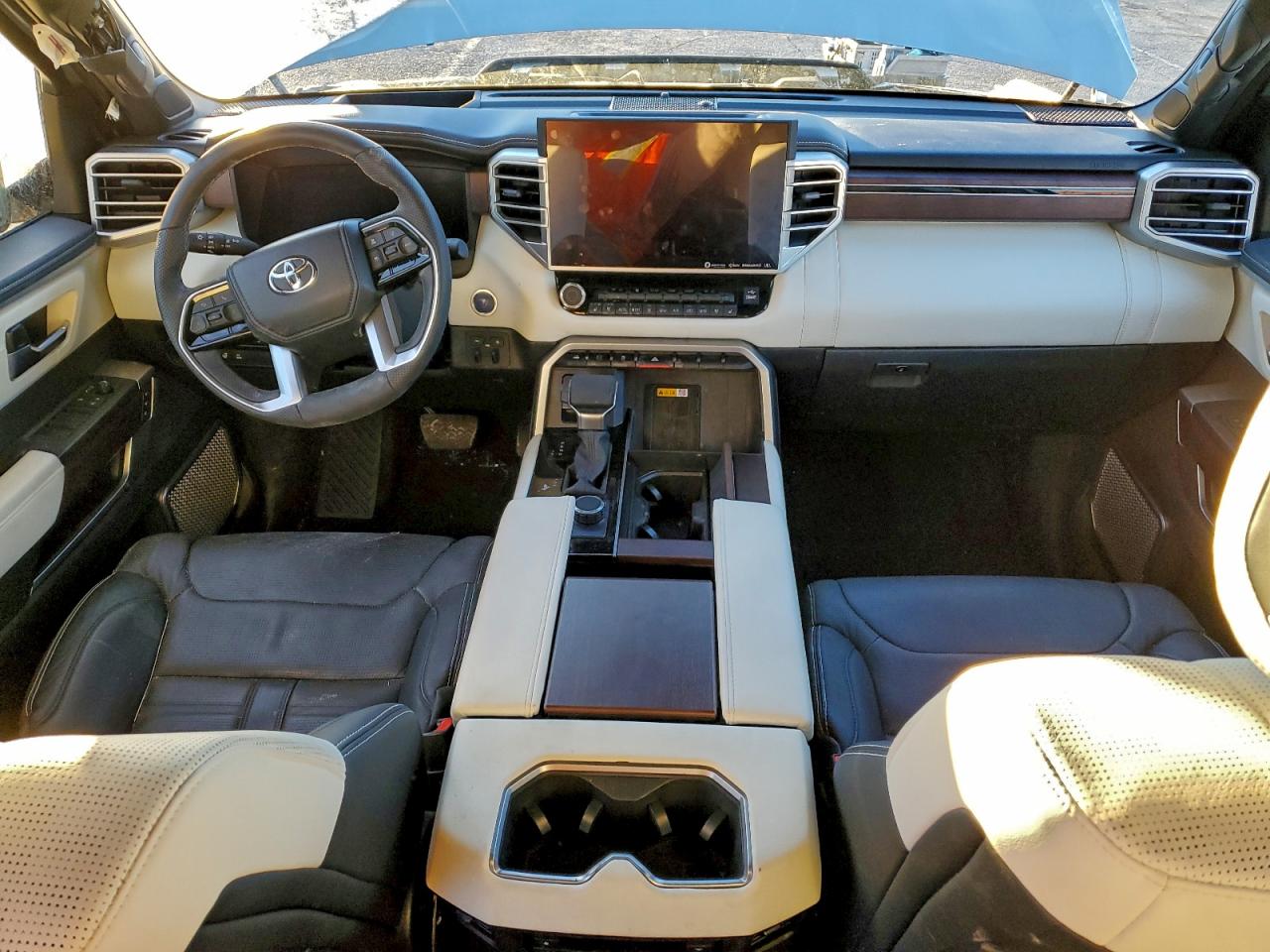 2024 Toyota Sequoia Sr5 VIN: 7SVAAABA7RX033018 Lot: 94114195