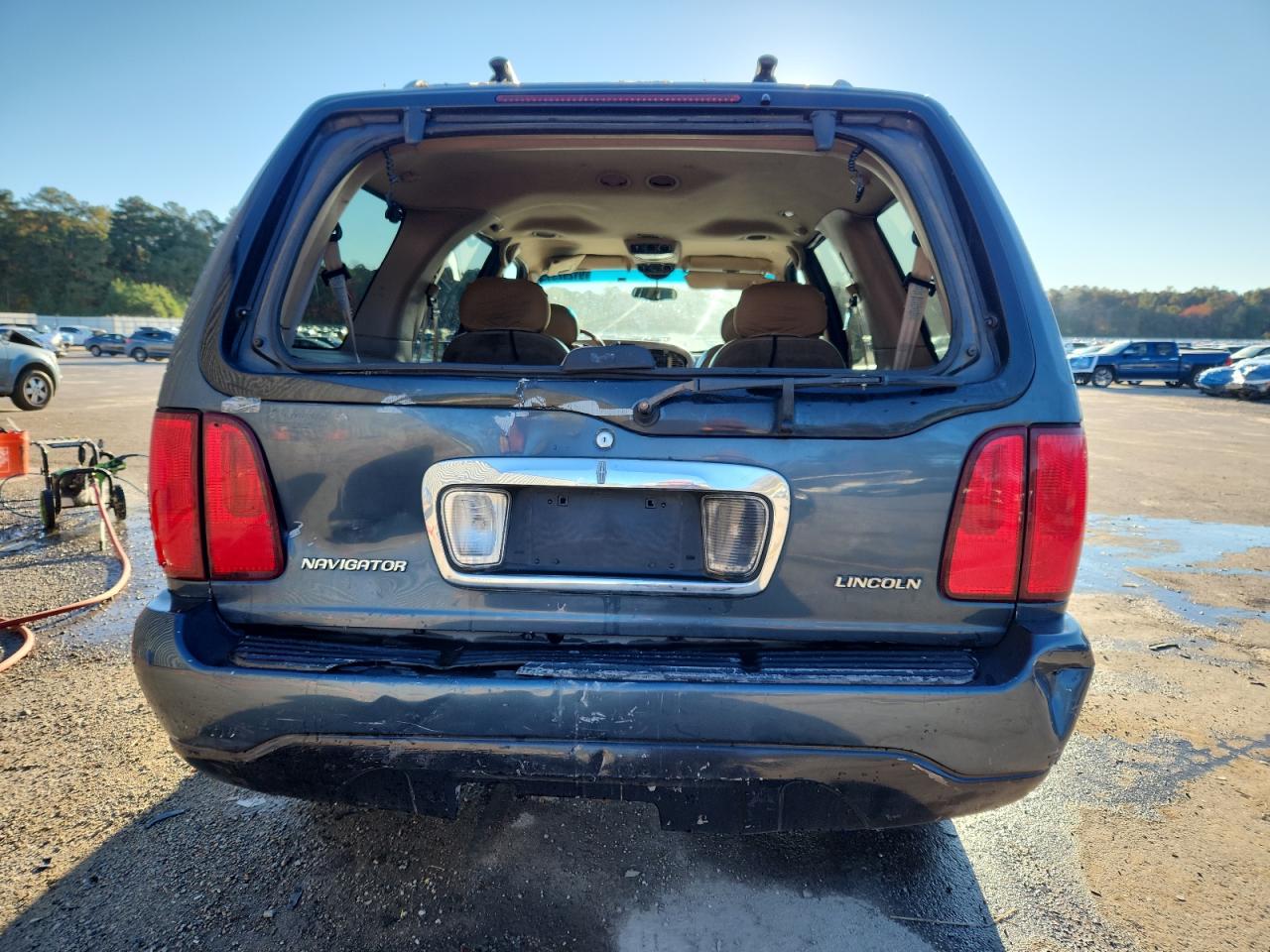 1999 Lincoln Navigator VIN: 5LMRU27L2XLJ10492 Lot: 91292395