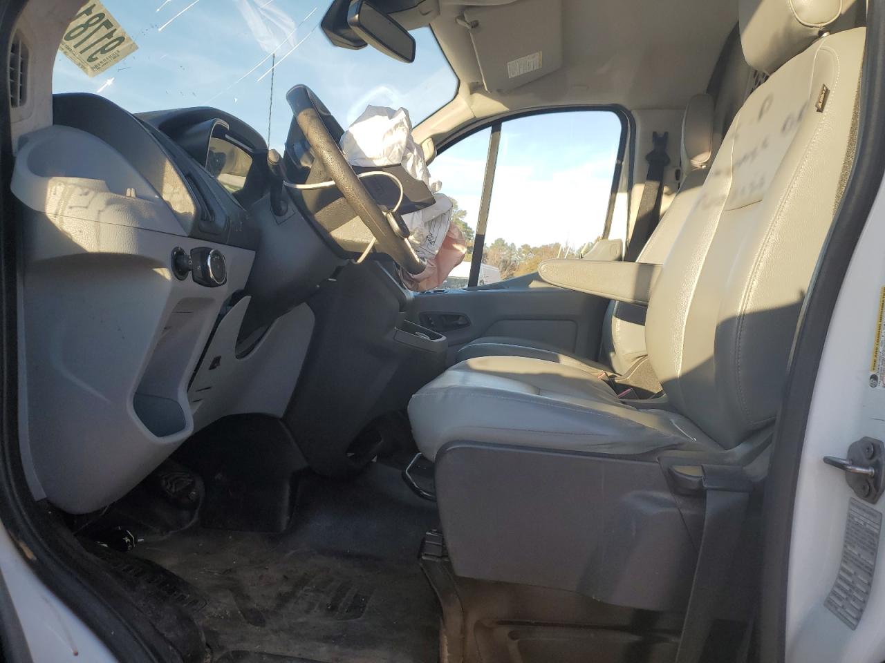 2017 Ford Transit T-150 VIN: 1FTYE1ZM0HKB20008 Lot: 91781055