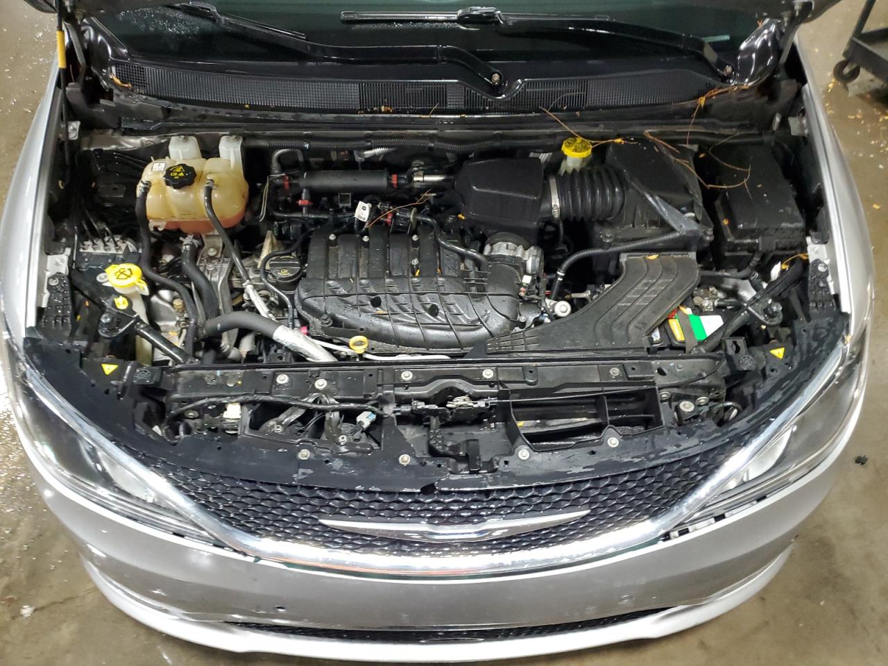 2017 Chrysler Pacifica Limited VIN: 2C4RC1GG5HR545281 Lot: 93051725