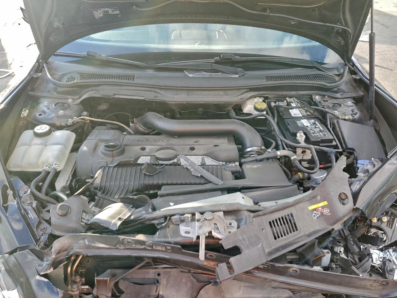 2012 Volvo C70 T5 VIN: YV1672MC2CJ127122 Lot: 94514255