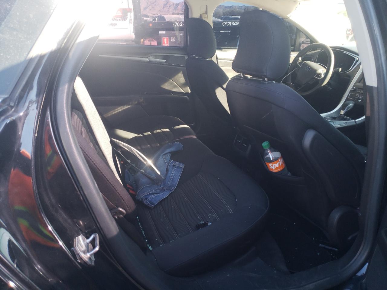 2016 Ford Fusion Se VIN: 329118 Lot: 92107295