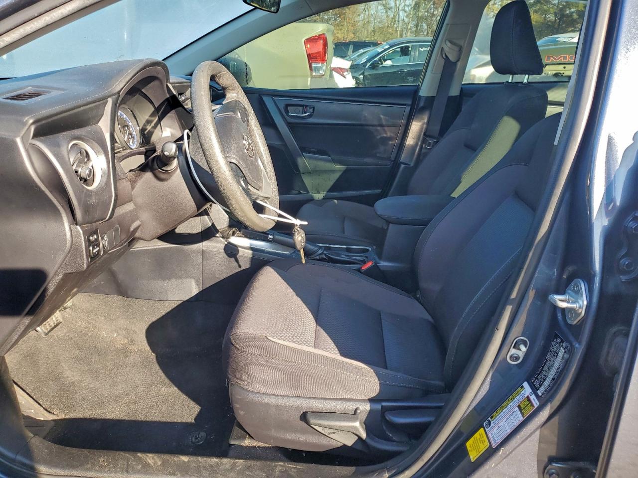 2019 Toyota Corolla L VIN: 2T1BURHE2KC176557 Lot: 94159845