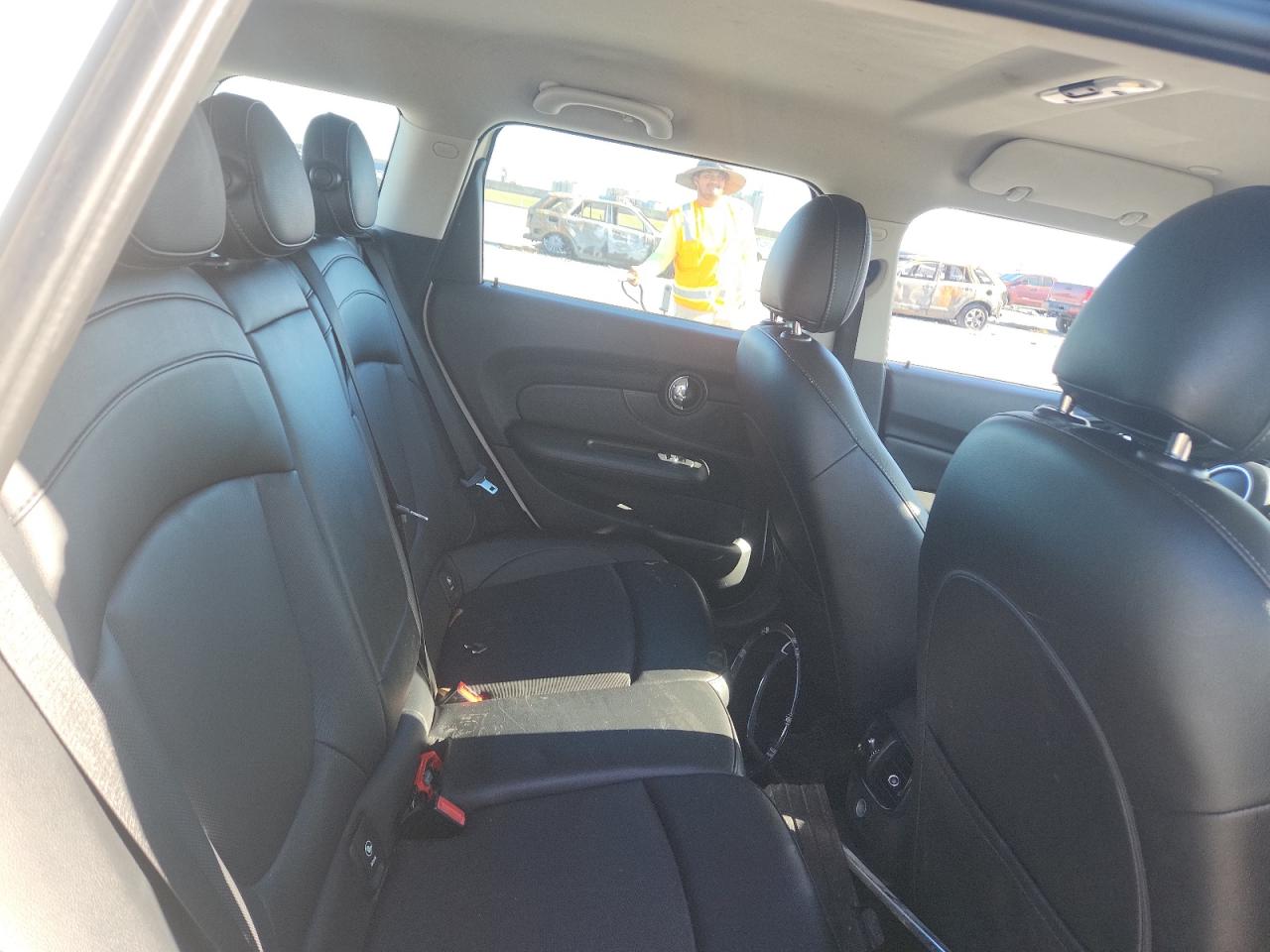 2016 Mini Cooper Clubman VIN: WMWLN5C5XG2E31236 Lot: 90757685