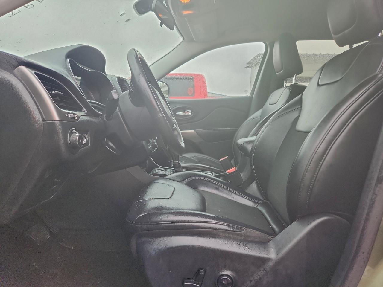 2019 Jeep Cherokee Latitude Plus VIN: 1C4PJLLB5KD434663 Lot: 94050495