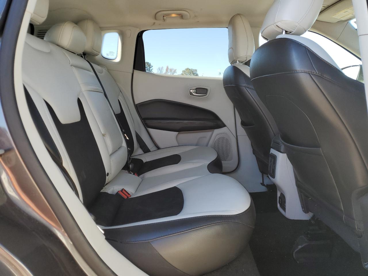 2019 Jeep Compass Latitude VIN: 3C4NJCBB6KT614169 Lot: 92105695