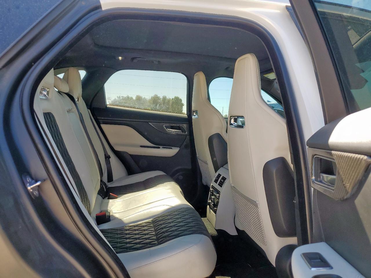 2020 Jaguar F-Pace Svr VIN: SADCZ2EE2LA627501 Lot: 90622465