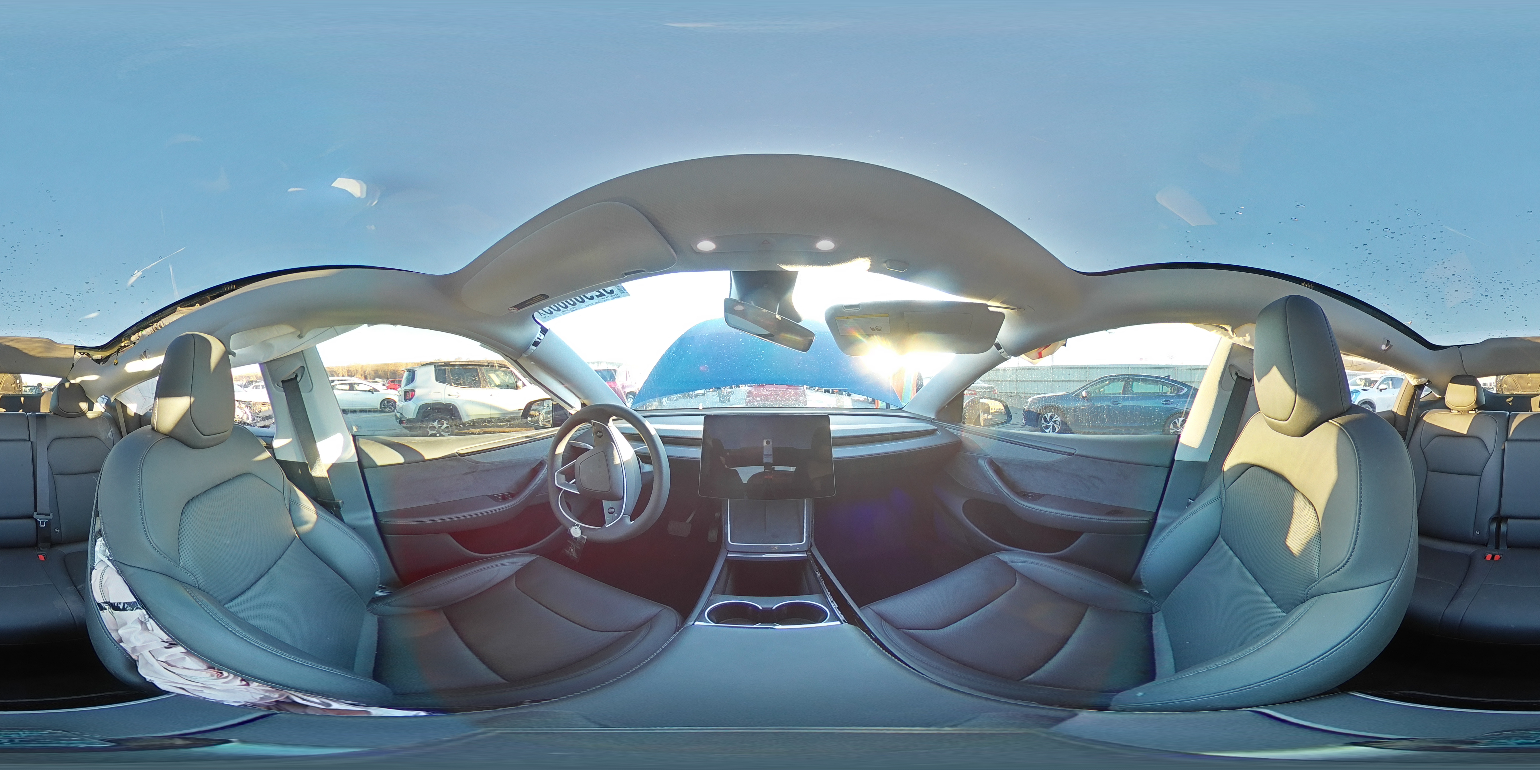 2026 Tesla Model Y VIN: 7SAYGDEEXTA440811 Lot: 92900005