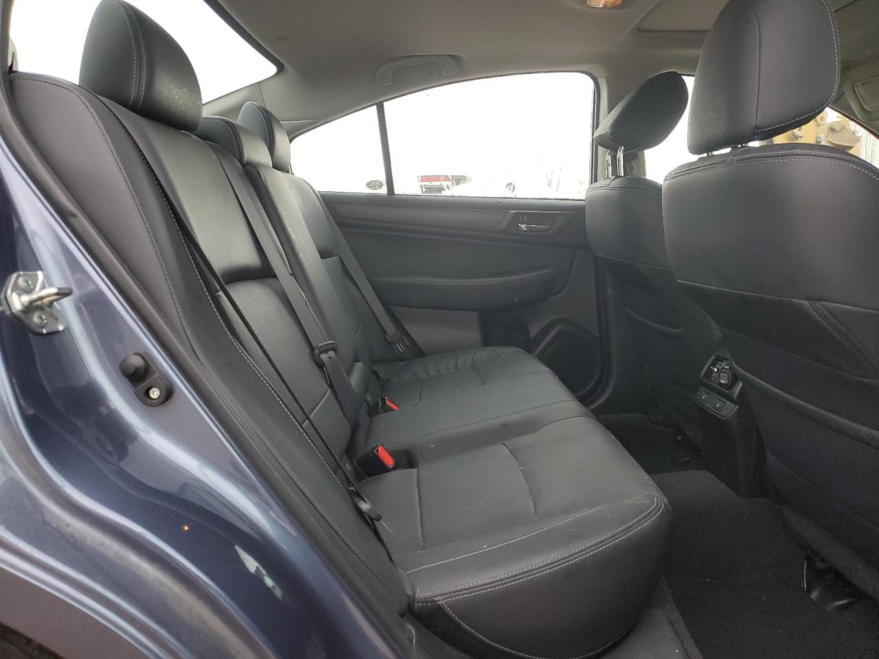 2015 Subaru Legacy 2.5I Limited VIN: 4S3BNBL61F3074122 Lot: 93130285