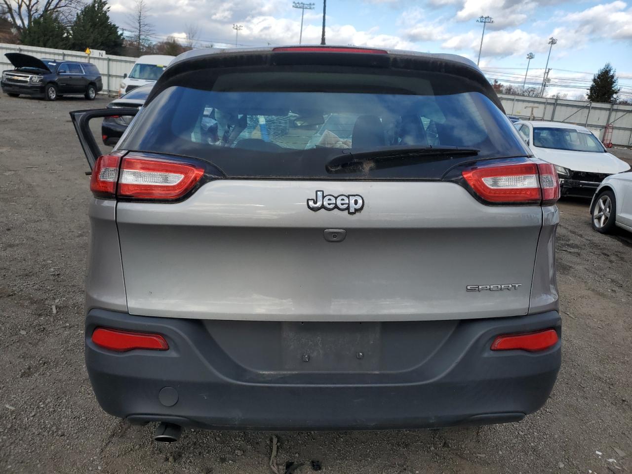 2015 Jeep Cherokee Sport VIN: 1C4PJLAB2FW762099 Lot: 91863455