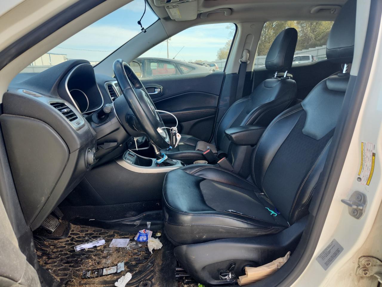 2017 Jeep Compass Latitude VIN: 3C4NJCBB1HT690603 Lot: 93528385