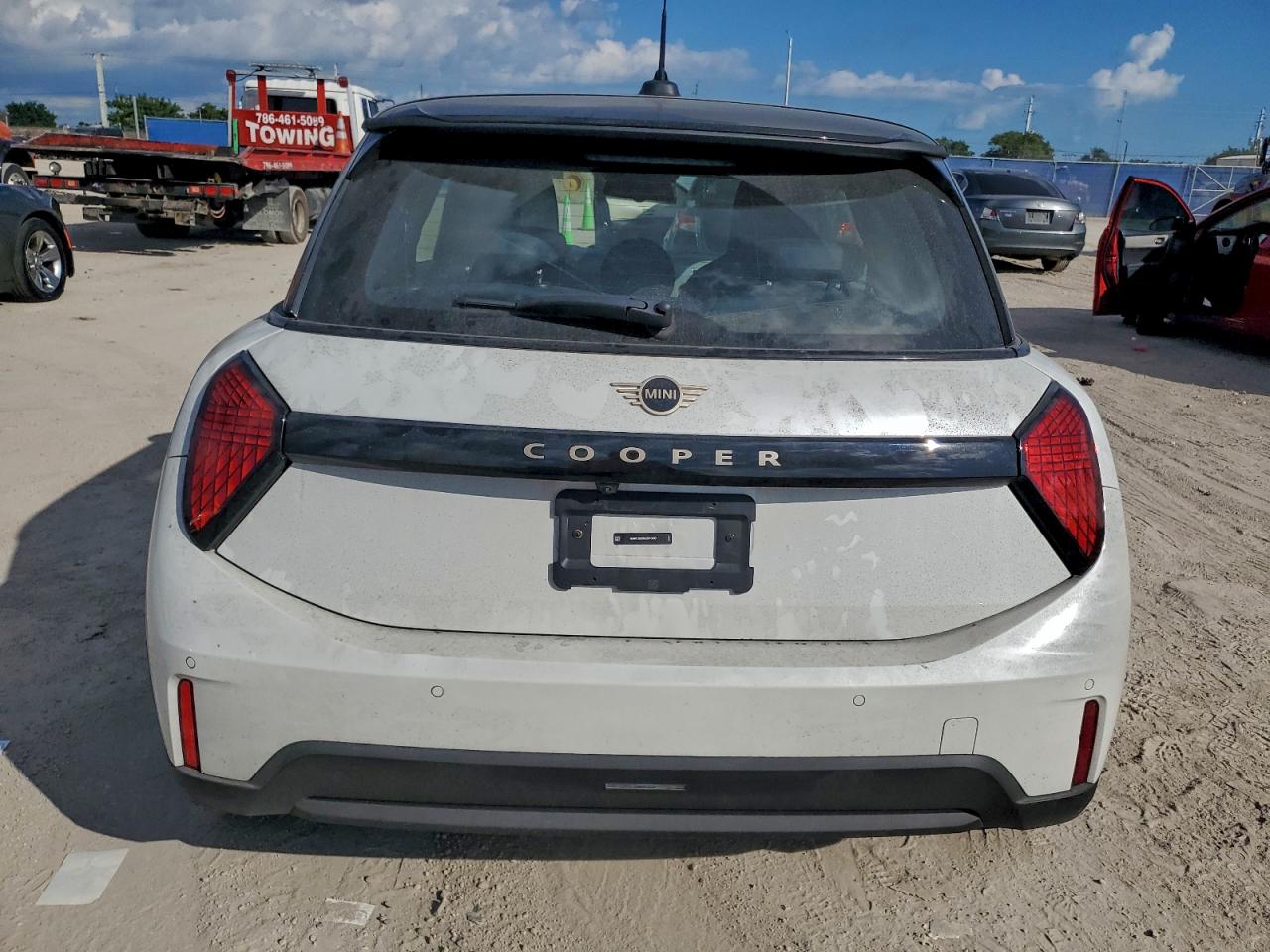 2025 Mini Cooper Base VIN: WMW13GD08S2X10430 Lot: 94176855