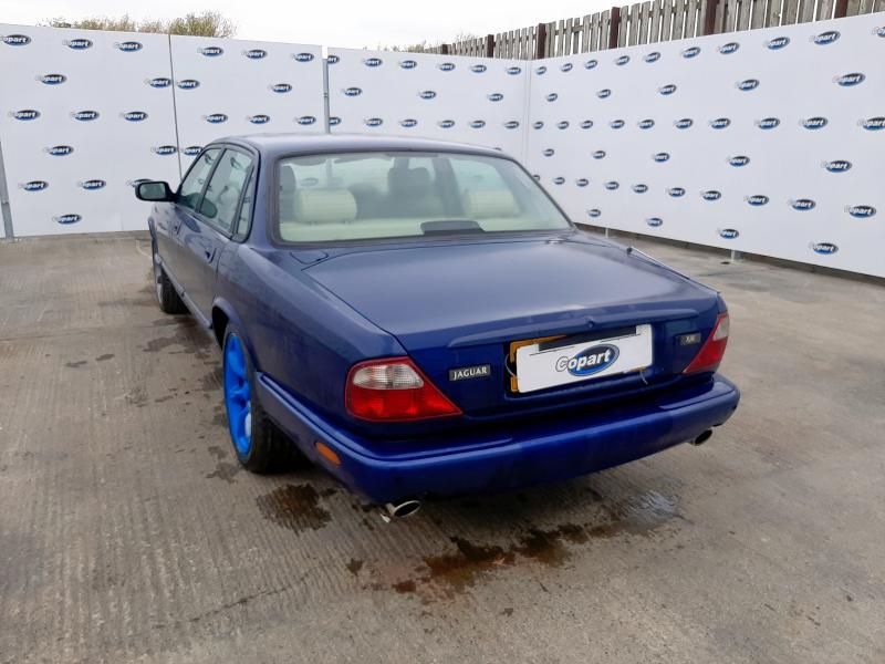 2000 JAGUAR V8 XJ SERIES 4.0 XJR SUPERCHARGED 4DR AUTO