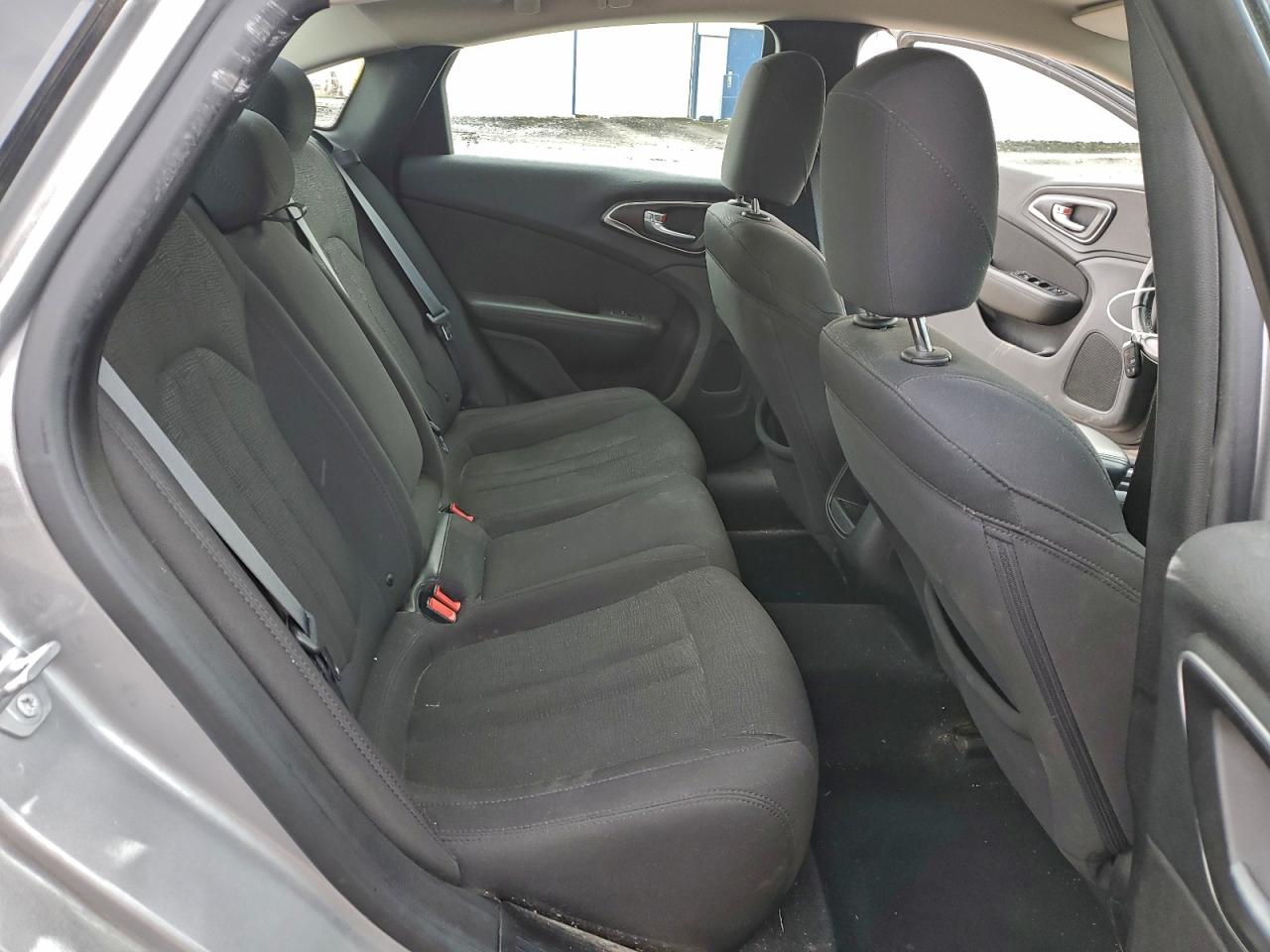 2015 Chrysler 200 Limited VIN: 1C3CCCAB4FN747610 Lot: 94294585