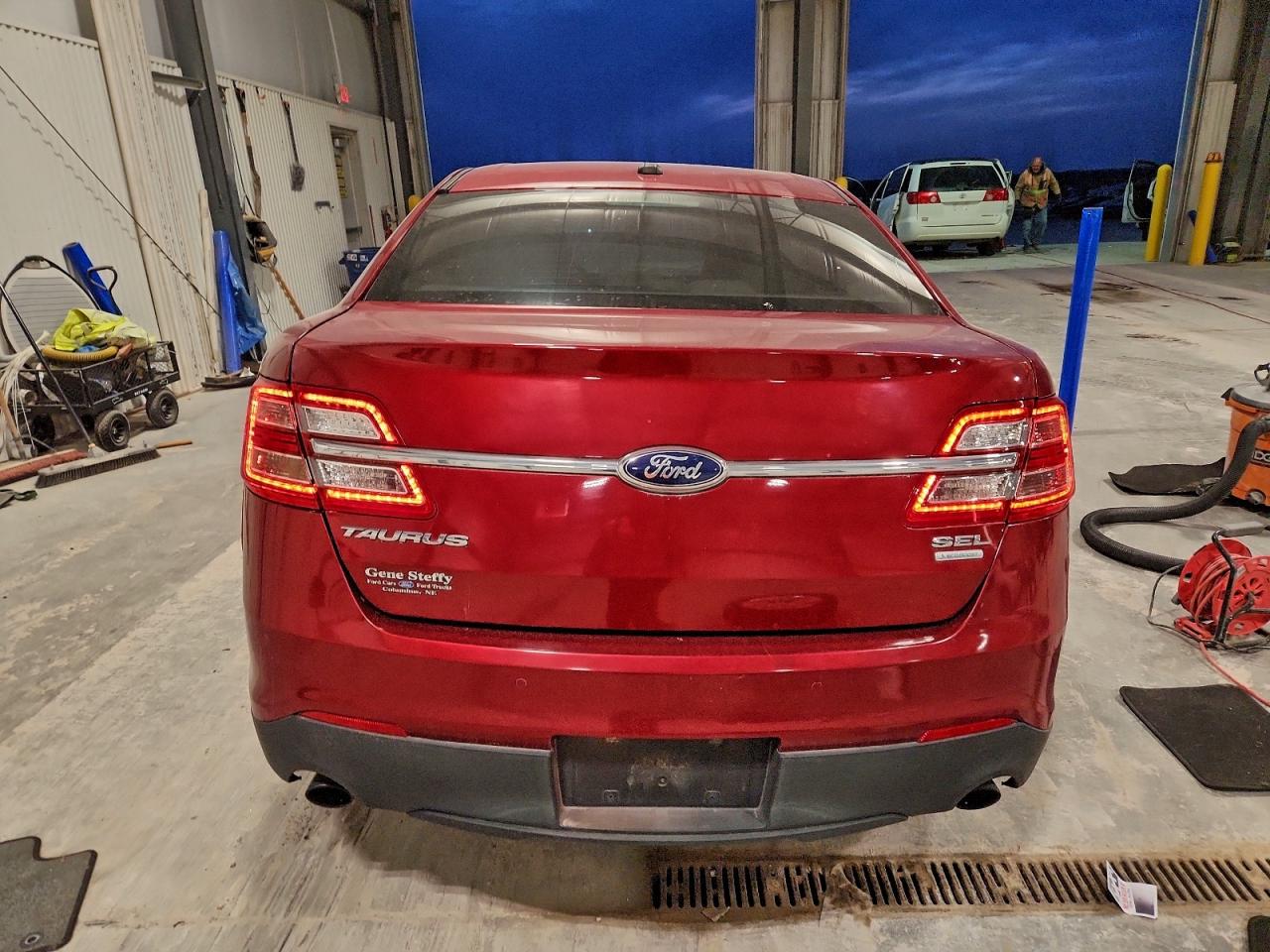 2013 Ford Taurus Sel VIN: 1FAHP2E98DG203979 Lot: 93931355