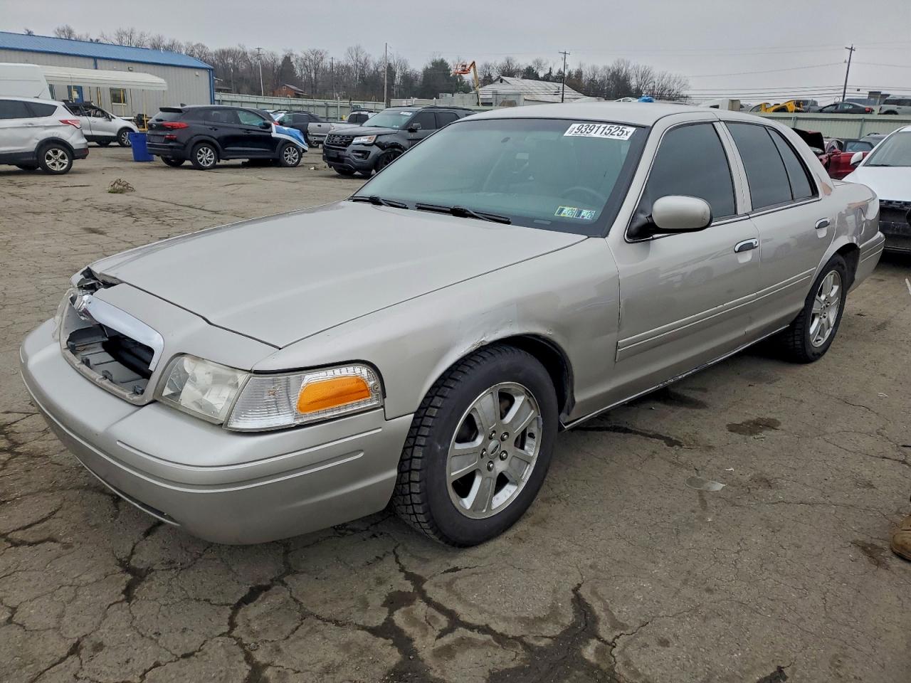 2011 Ford Crown Victoria Lx