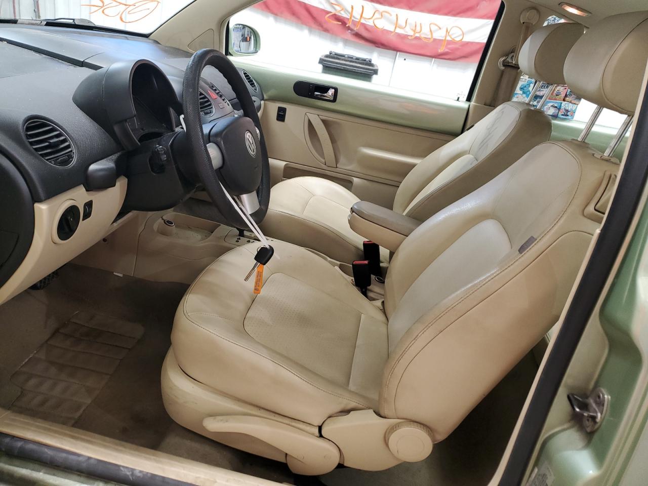 2008 Volkswagen New Beetle S VIN: 3VWRW31CX8M521720 Lot: 92443415