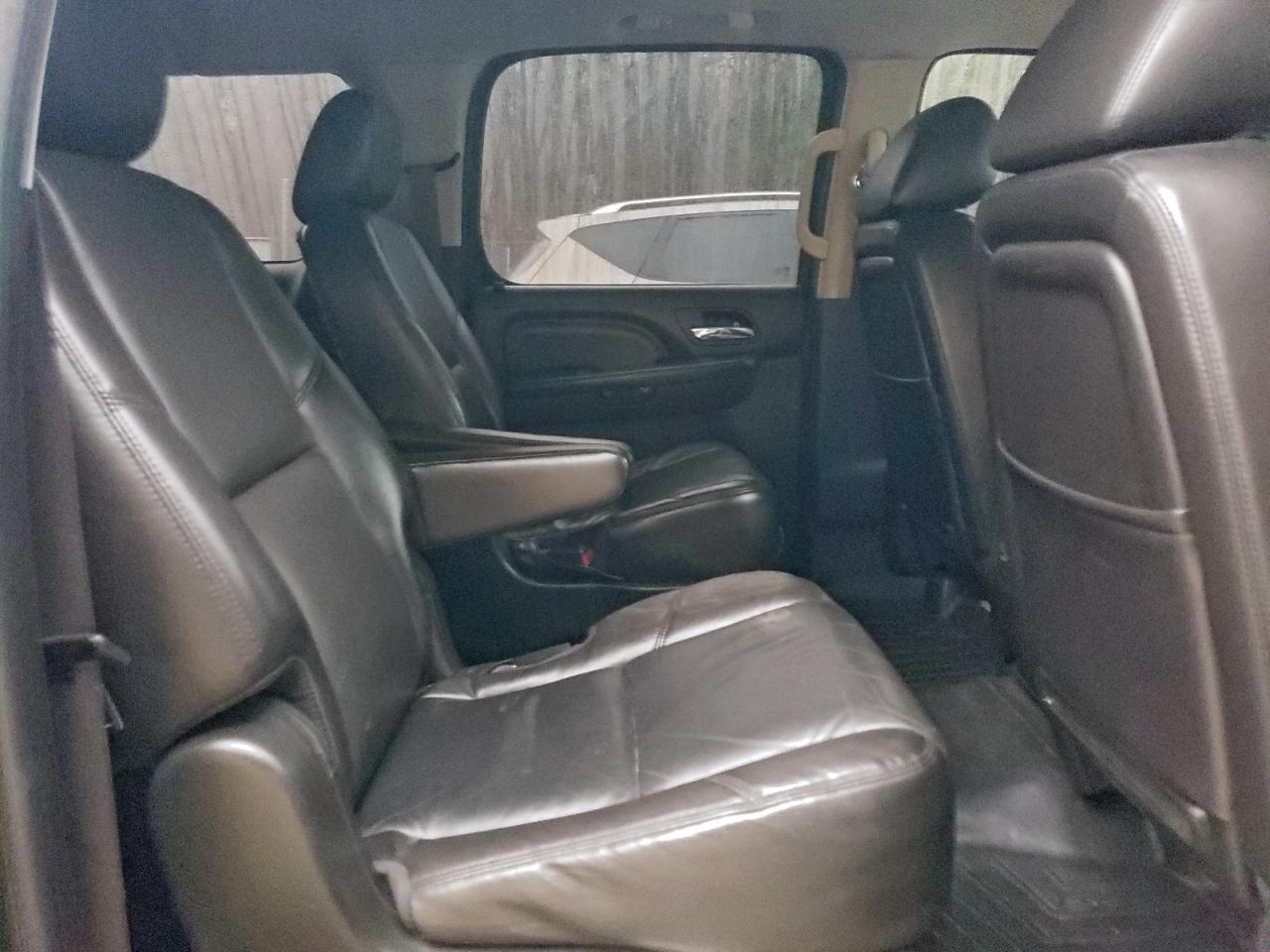 2011 GMC Yukon Xl Denali VIN: 1GKS2MEF8BR182671 Lot: 94131685