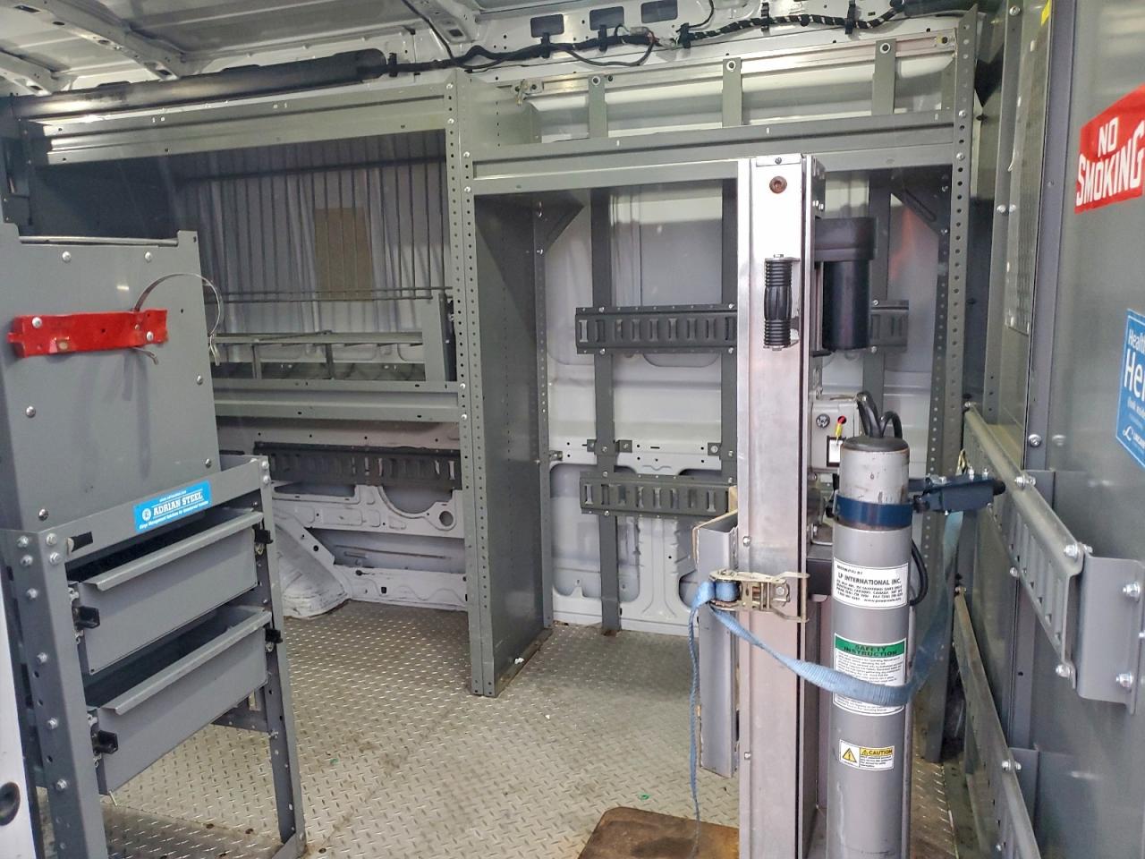 2018 Ford Transit Utility / Service Van VIN: 1FTBW2CM6JKB30999 Lot: 94119055