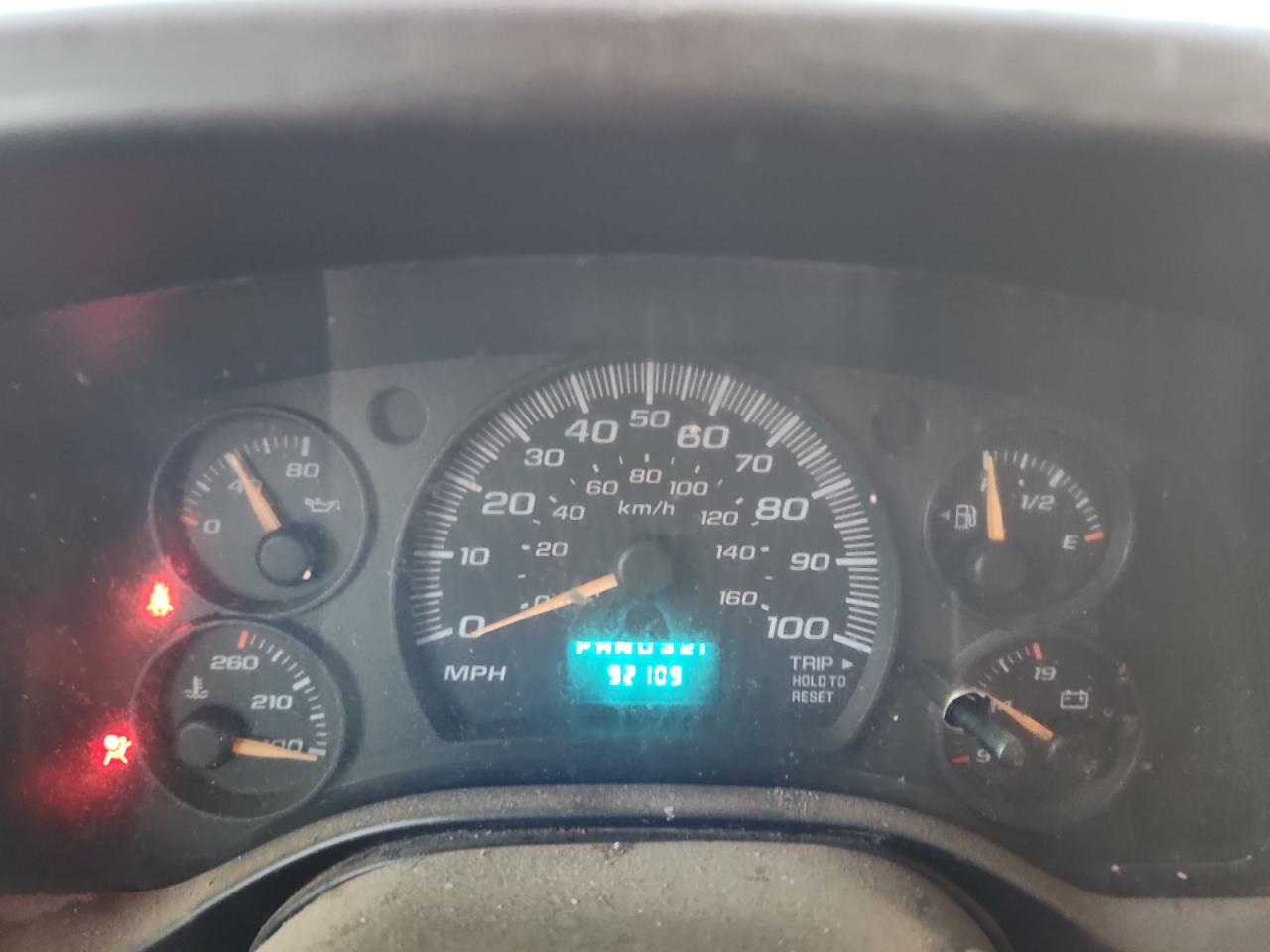 2004 Chevrolet Express Commercial C VIN: 1GBJG31U741221909 Lot: 84453535