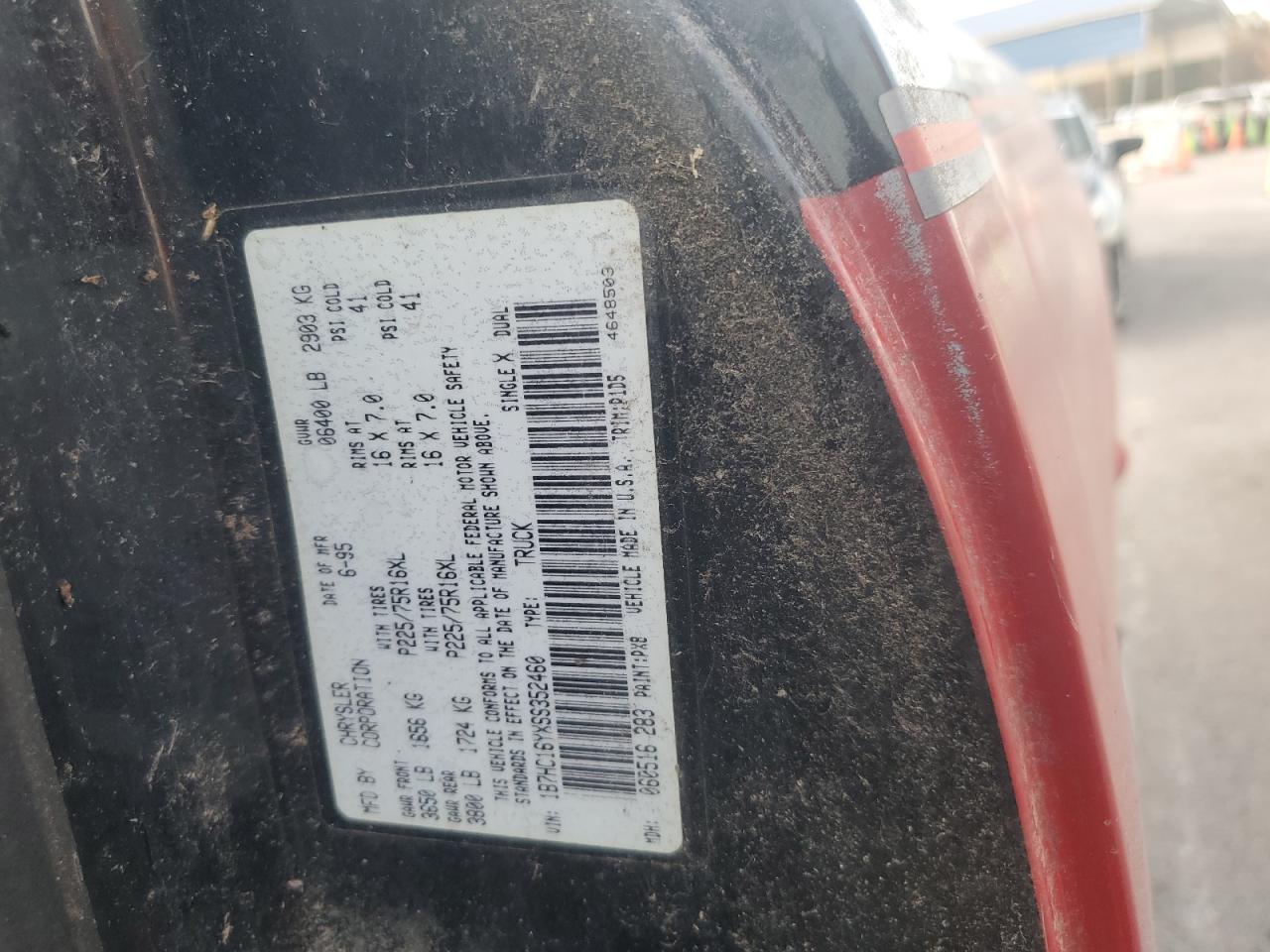 1995 Dodge Ram 1500 VIN: 1B7HC16YXSS352460 Lot: 93385515