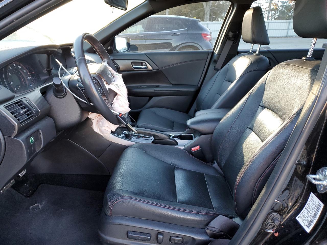 2017 Honda Accord Sport Special Edition VIN: 1HGCR2F18HA270910 Lot: 92991495