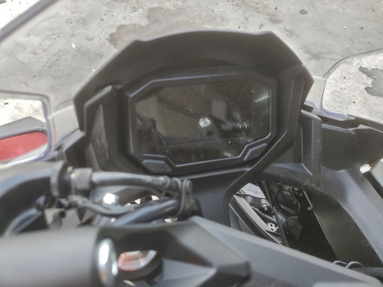 2025 Kawasaki Ex650 P VIN: ML5EXEP19SDAG0229 Lot: 94155395