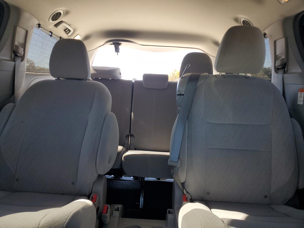 2017 Toyota Sienna Le VIN: 5TDKZ3DC9HS829968 Lot: 91562215